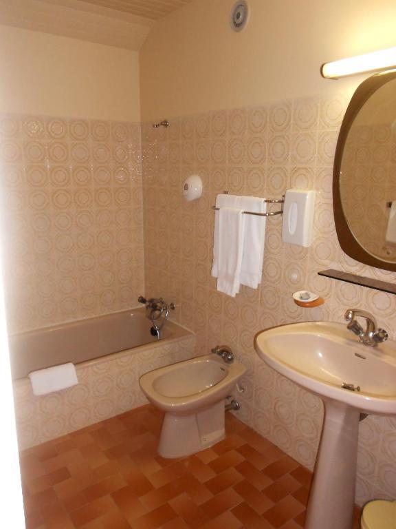 Hotel Les Barnieres Guillestre Pokoj fotografie